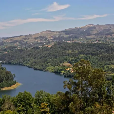 Forest Hideaway Near Douro Valley *